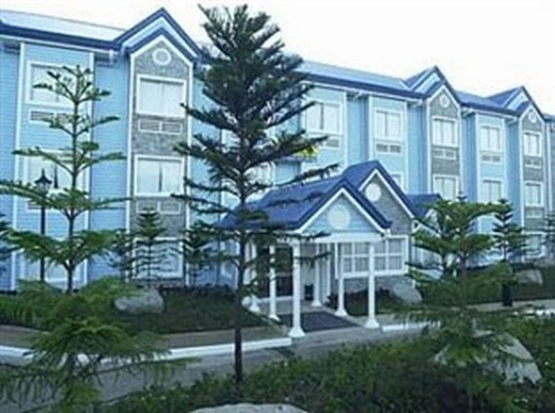 Microtel By Wyndham Baguio Багио Экстерьер фото